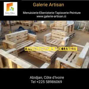 Salon 07 places avec coussins + 1 table vitrée